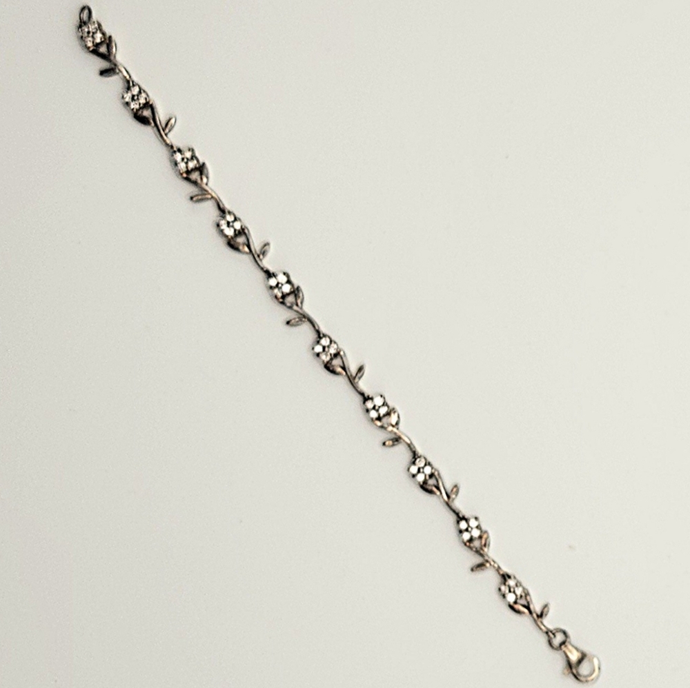 925 Silver Floral Bracelet - Picture 2 of 8